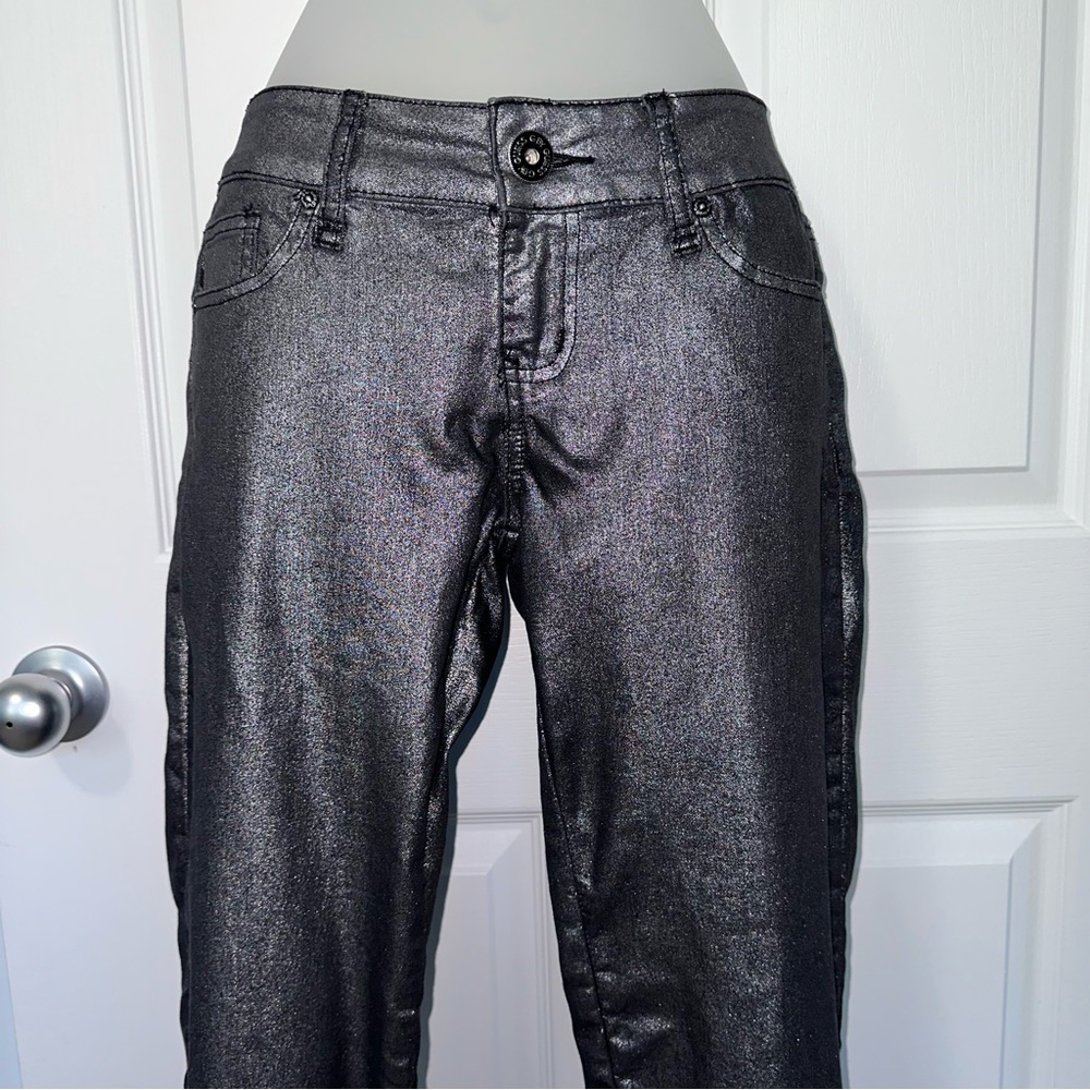 SOLD/ No Longer Available —- G by Guess skinny metallic silver jeans Size 28